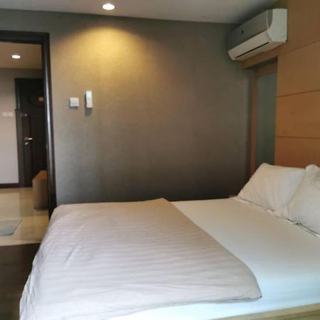 Two Bedroom Apartment At El Royale Hotel 반둥 외부 사진