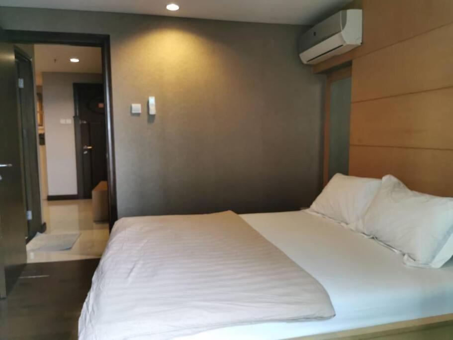 Two Bedroom Apartment At El Royale Hotel 반둥 외부 사진
